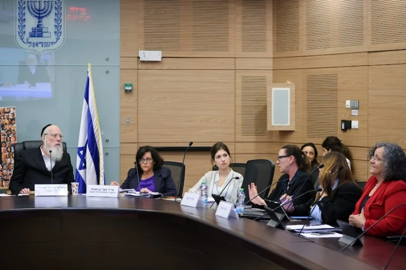 Estatu sionistak palestinar "terroristen" senideak deportatuko ditu