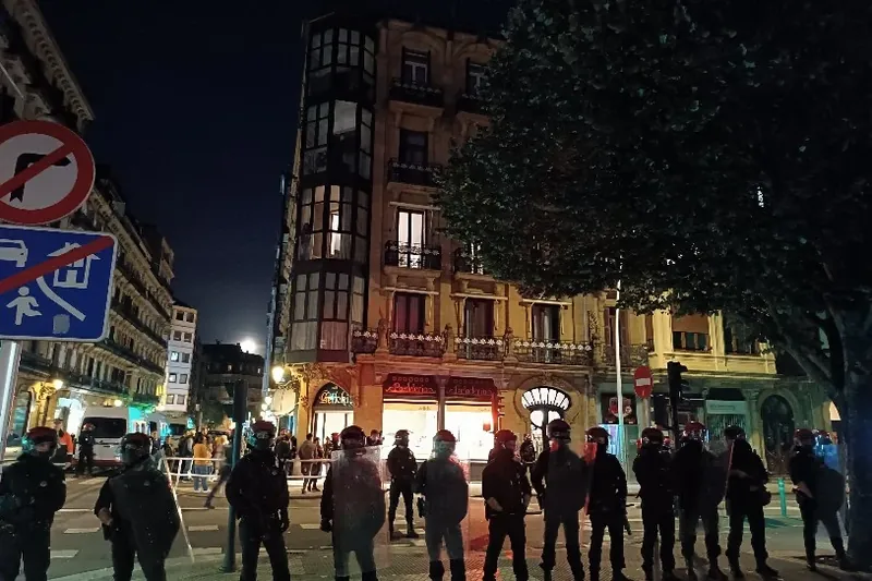 Porrot egin du 'Lo que no te cuentan de Donosti'-ren gaurko deialdiak