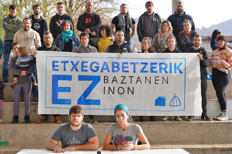 Arizkunen familia bat etxegabetua izateko arriskuan dago