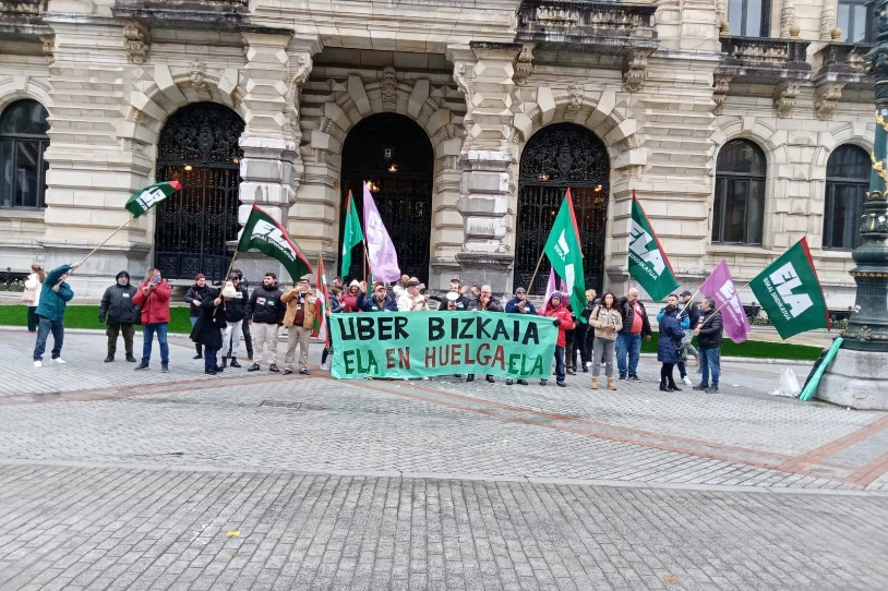 Greban daude Bizkaiko Uberreko langileak