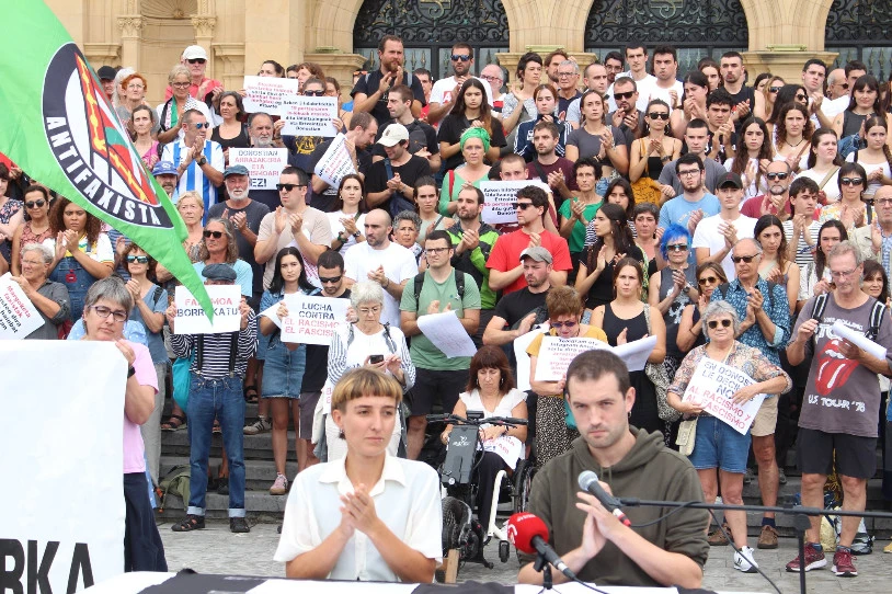 La Sirena aterpetxea ireki dezatela exijituko dute Donostian