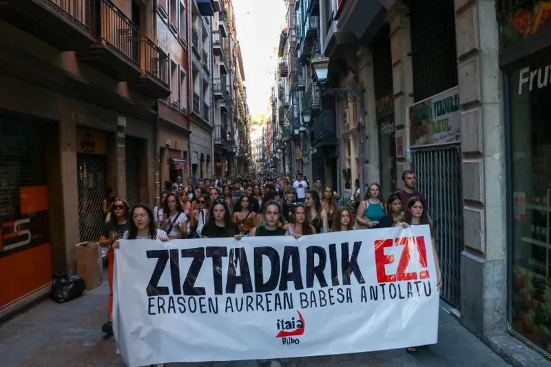 Nazioarteko Telegram sare batean, emakumeei nola eraso egin komentatzen dute 70.000 gizonek