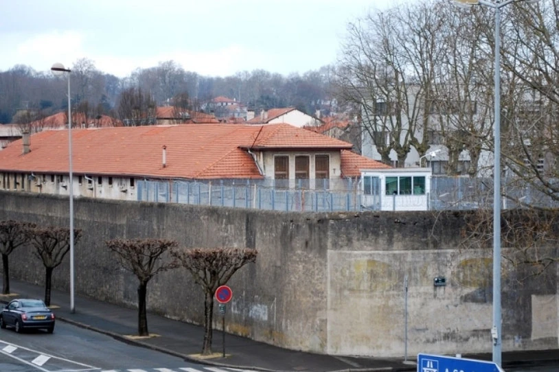 Baionako espetxea, gainpopulatuta