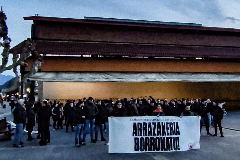 Lazkaon izandako eraso arrazista salatu du GKSk