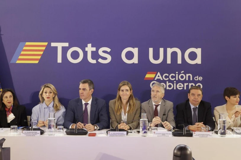 Omnibus dekretuaren porrota: gizarte-laguntzak eta familia zaurgarriak etxegabetzeko debekua, bertan behera