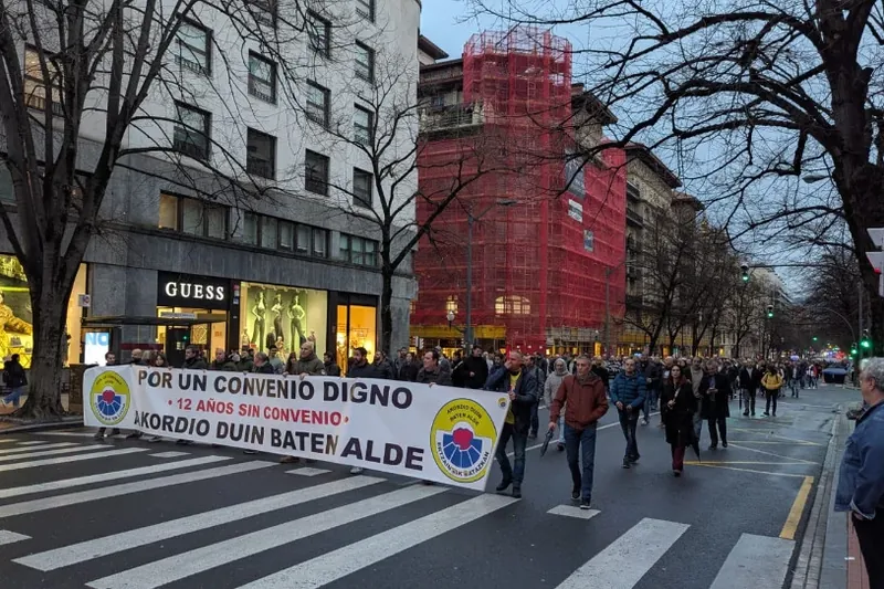 Ertzain batzuk protestan ari dira, Jaurlaritzarekin lortutako azken akordioaren aurka