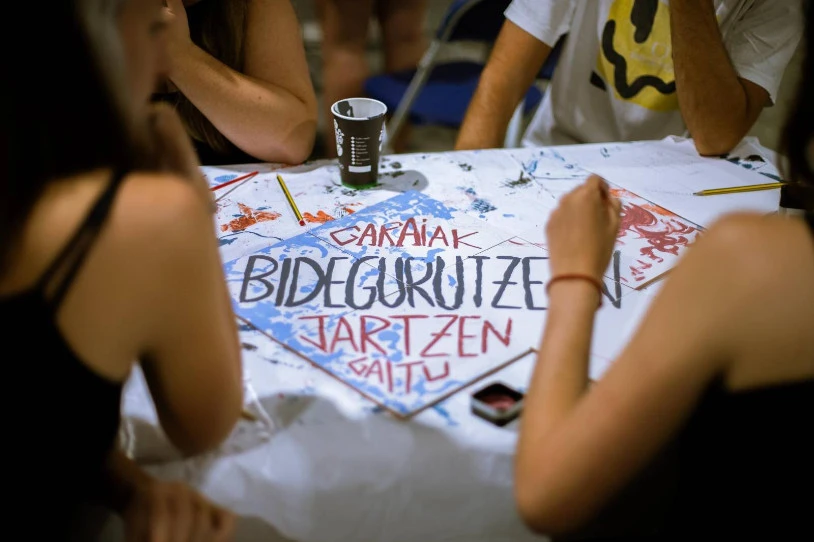 Artea Kalera jardunaldiak egingo ditu Ekidak, "arte plastikoek kultur borrokan duten lekuaz aritzeko"