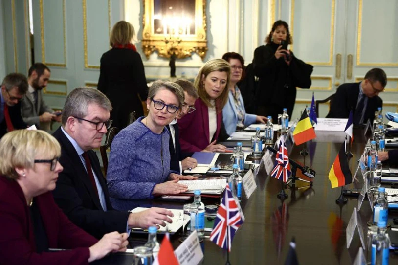 Alderdi Laboristak migratzaileen aurkako sarekadak areagotu ditu Erresuma Batuan: 4.000 atxilotu sei hilabetean