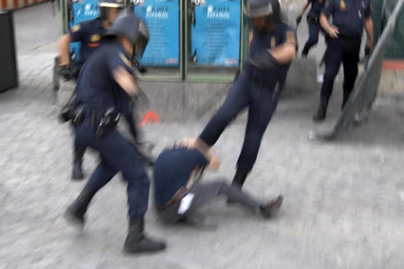 Tortura kasuak zirela eta, 29 polizia kondenatu zituzten 2023an Espainiako Estatuan