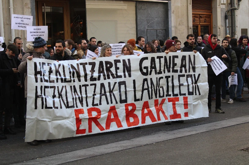 Gasteizen, hezkuntzaren gaineko erabakimena aldarrikatu dute hainbat ikastetxetako langileek