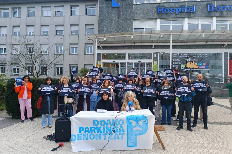 "Doako parkinga denontzat" aldarrikatu dute Donostiako Ospitalean