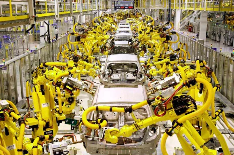Automobilgintzarako estrategia berrikusten ari da EB, zigor eta itxiera mehatxuaren aurrean