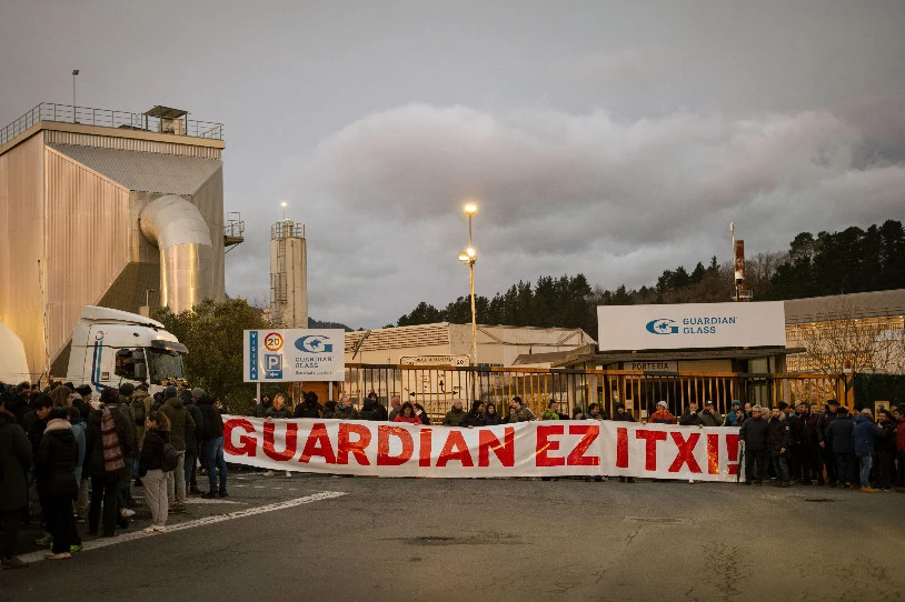 Laudioko 171 langileak kaleratzearekin tematuta jarraitzen du Guardianek