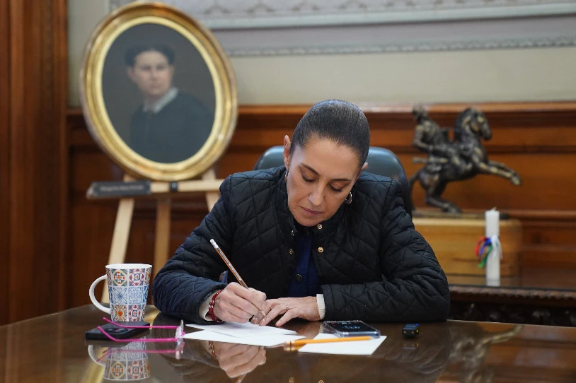 AEBek Txinaren, Mexikoren eta Kanadaren aurka iragarritako muga-zergek erantzuna izan dute jada