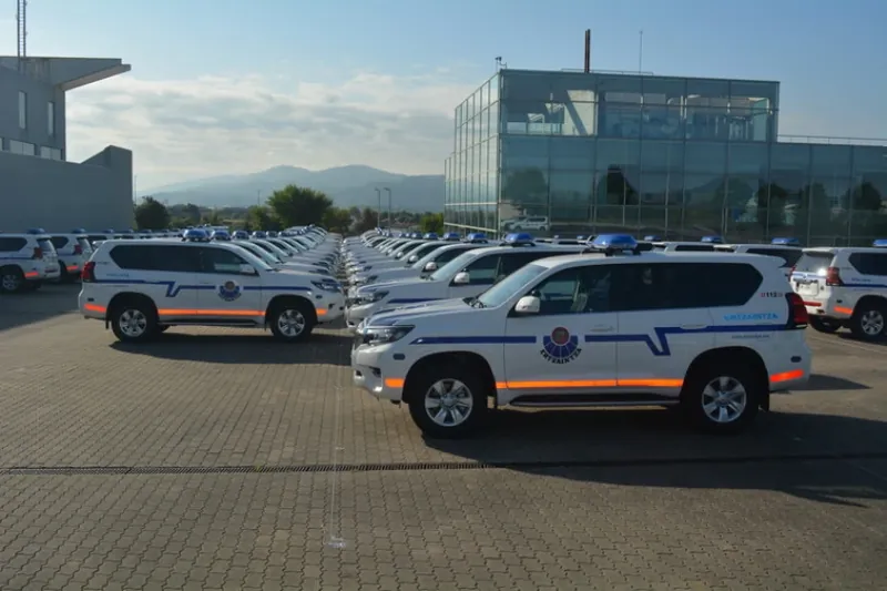 24 milioi euro Ertzaintzarentzako patruila-auto berrietan