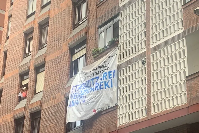 Astrabuduan izan den azken etxegabetzea salatuko dute gaur