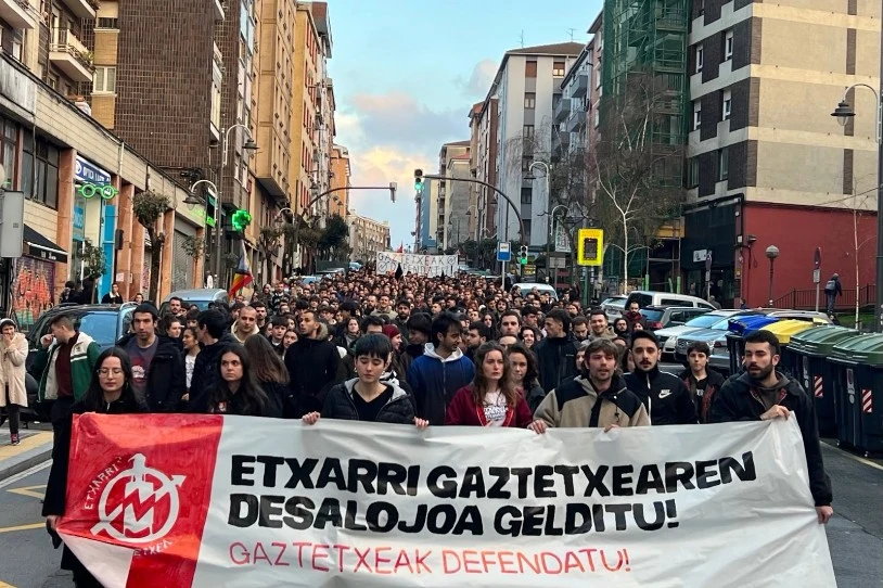 1.000 lagunetik gora mobilizatu dira Etxarri Gaztetxearen defentsan