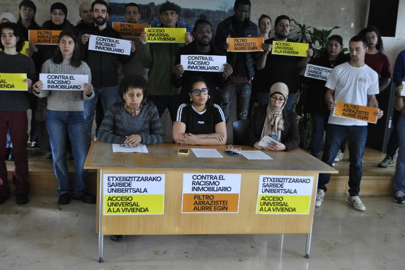 Etxebizitza-arloko arrazakeria salatu eta apirilaren 5ean mobilizatzera deitu dute hainbat kolektibok