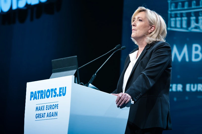 Marine Le Pen zigortu dute Europako funtsak desbideratzeagatik