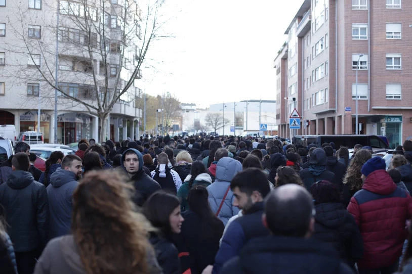 Beste behin ere, borrokak merezi duela erakutsi du Burlatako Gazte Asanbladak