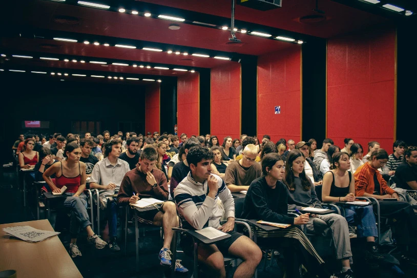 Aurrera doaz Herri Unibertsitateak