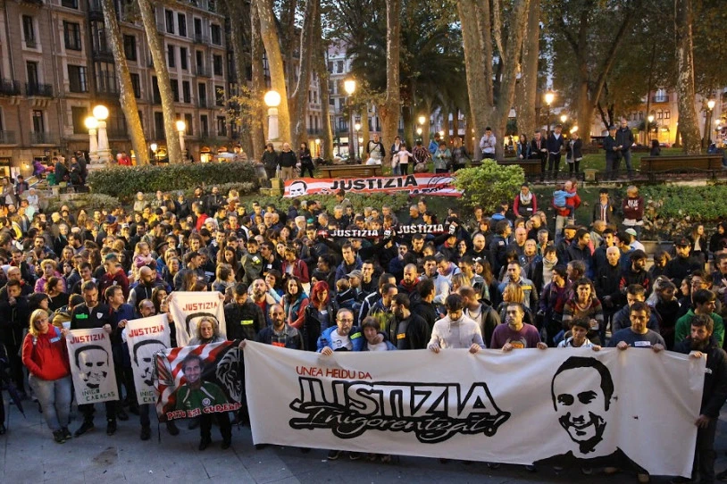 Hamahiru urte Ertzaintzak Iñigo Cabacas erail zuenetik, pilotakada batez