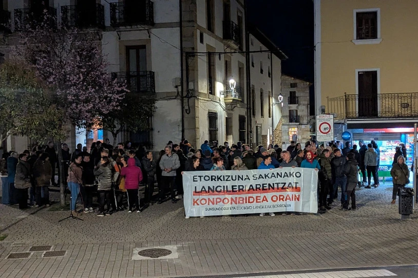 "Enpresariek, euren interesak ase ezin dituzten momentuan, ez dute zalantzarik egiten ehunka langile kaleratzeko"