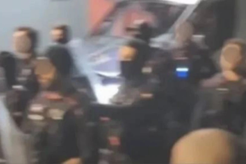 Egian, migratzaileen aurkako errepresio poliziala salatu dute berriz