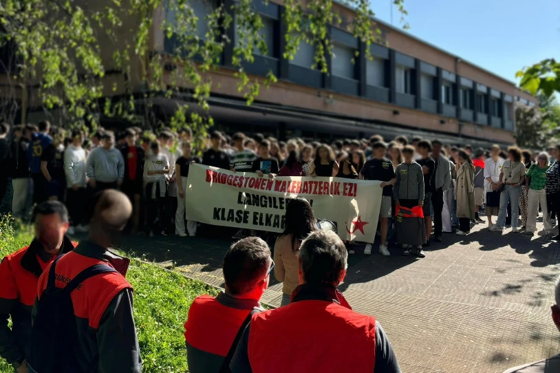 Bridgestoneko langileekin elkartasunez mobilizatu da Hego Uribeko IA