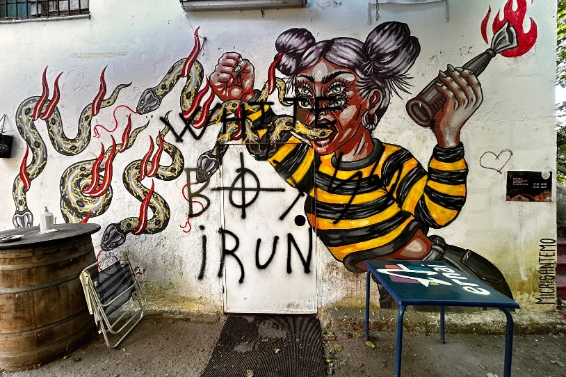Berriz eraso diote Irungo Lakaxita Gaztetxeari