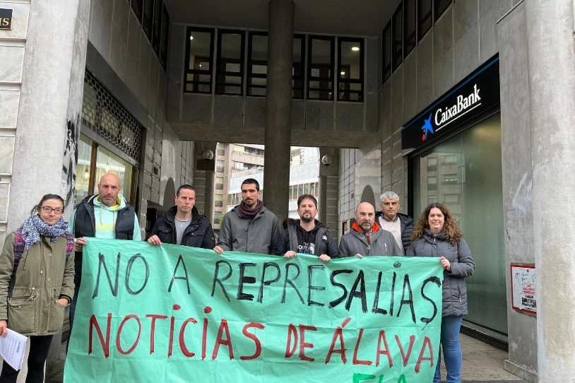 Zuzendaritzaren jazarpena salatu dute 'Noticias de Álava'-ko langileek