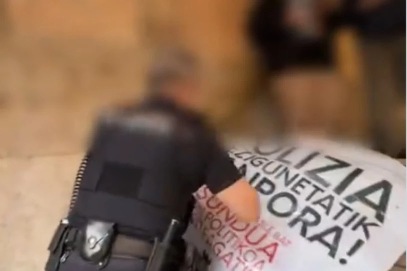 Polizia berriz sartu da Bilboko Unamuno ikastetxera