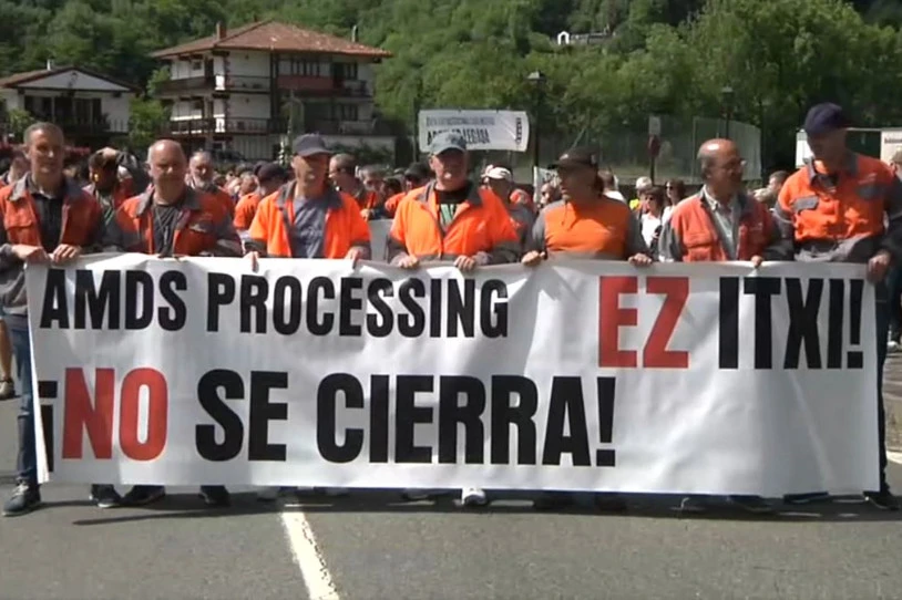 Kaleratzeen aurka borrokan ari dira Arcelor Mittaleko langileak