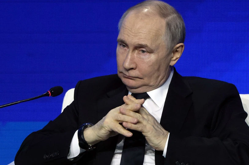 Errusiak su-etena proposatu dio Ukrainari, ekialdetik erretiratzearen eta herrialde neutralaren estatusaren baldintzapean