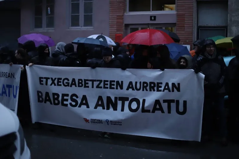 Bihar, bi pertsona etxegabetzen saiatuko dira Iruñeko Alde Zaharrean