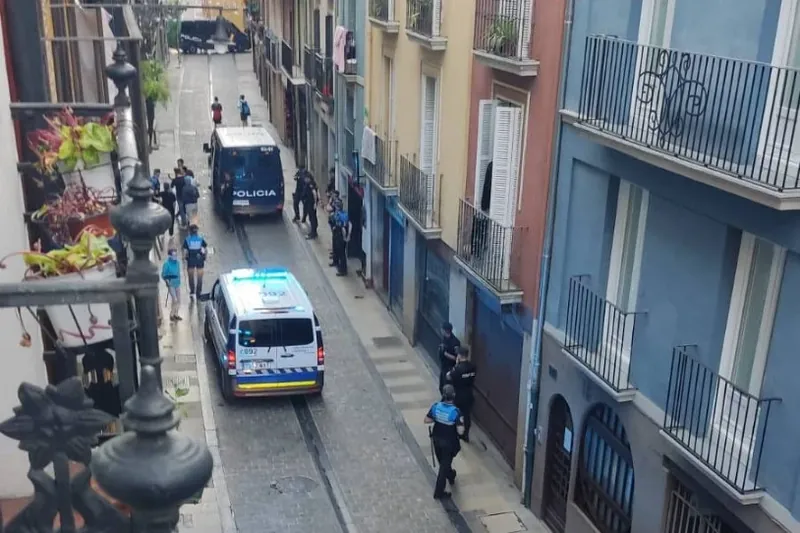 Aurrez jakinarazi gabe gauzatu dute aurreko astean Iruñean geratutako etxegabetzea