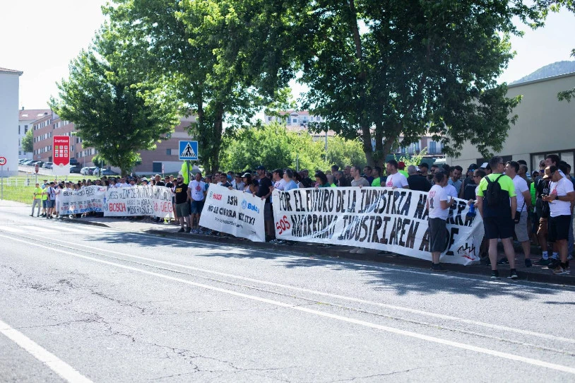 Hasi da BSHko 655 langileen kaleratzeari buruzko negoziazioa Irurtzunen