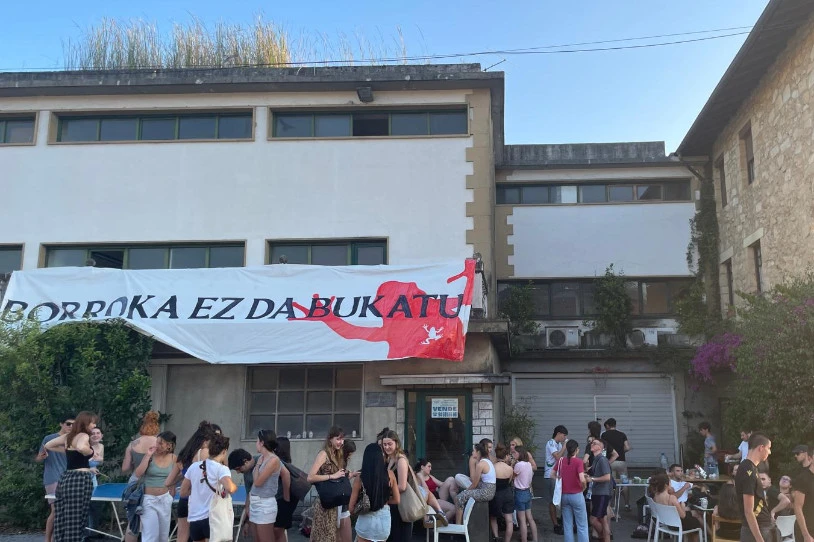 Martxan dira Durangoko Gaztetxe berrian
