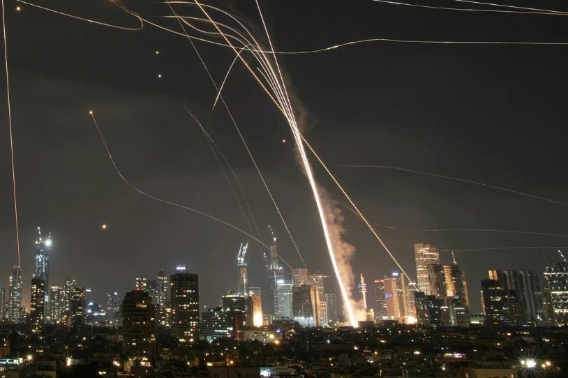Iranek handitu egin ditu Israelgo Estatuaren aurkako erasoen zehaztasuna eta bolumena