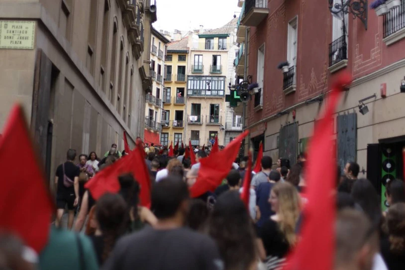 Aurtengo sanferminen atarian ere, enpresarien eta instituzioen inpunitatearen aurka mobilizatuko da Iruñerriko LAS