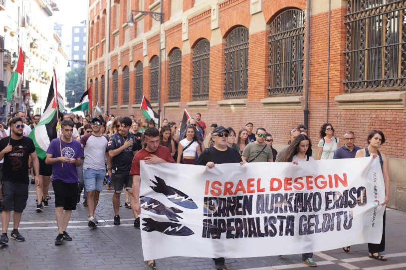 Iranen aurkako eraso inperialista salatu du Palestinarekin Elkartasunak