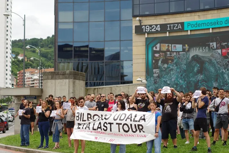 BBK Liven inguruko "lan-gatazka isildua" salatu du Bilboko LASek
