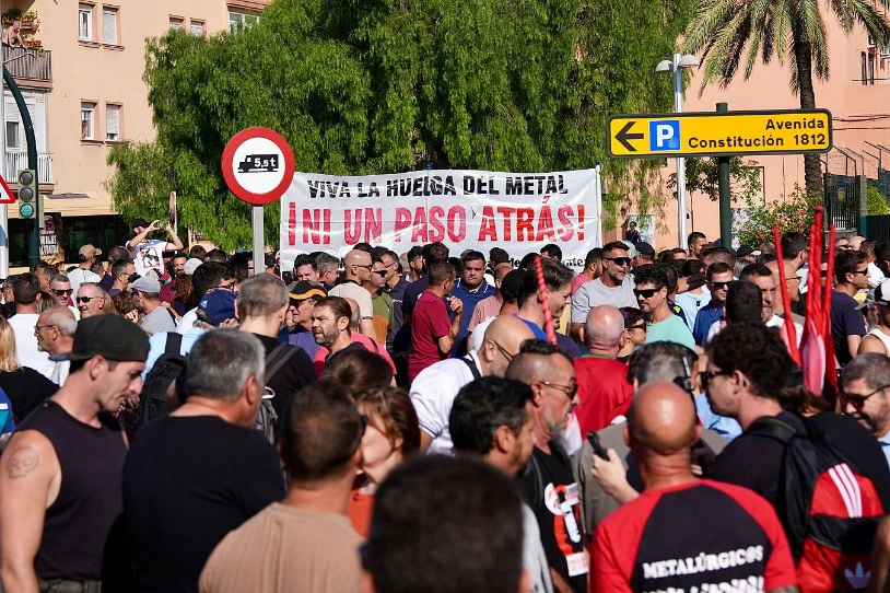 Cadizeko metaleko Asanblada Bateratuak hitzarmena errefusatu du, eta greba mugagabeari eutsi dio