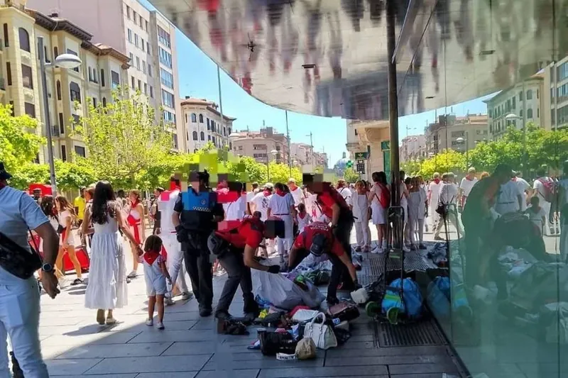 Kaleko saltzaileen aurka oldartu da Polizia Iruñean