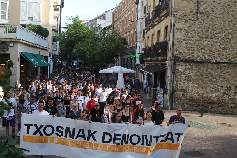 Gasteizen, berriz debekatu diete GKSri eta Etxebizitza Sindikatuari txosna jartzea