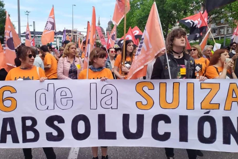 Euskal Herrian ere, 'La Suizako seien' askatasunaren alde mobilizatzera deitu du CNTk