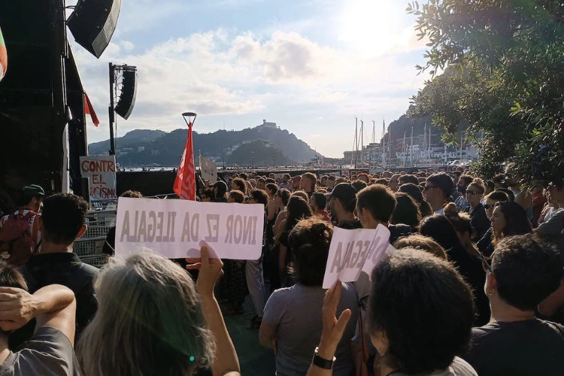 Arrazakeriarekin loturik egon ziren iazko gorroto-delituen %44 Espainiako Estatuan
