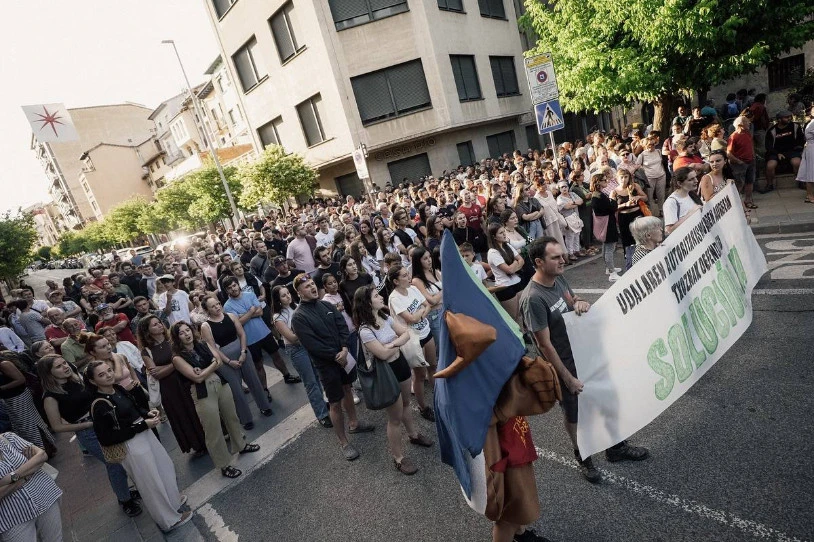 "Sinpatiaren Festak" aldarrikatu ditu Lizarrako alkateak, txosnen aurkako debekua mantentzen duen bitartean