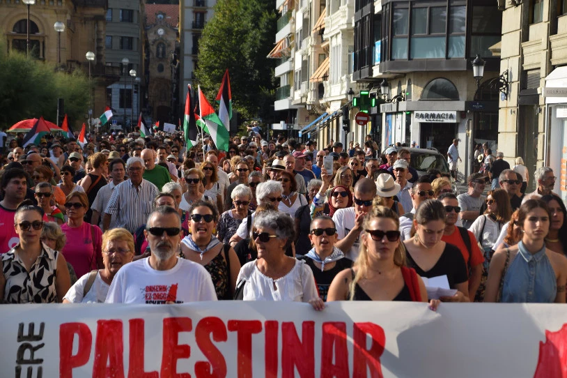 Uda honetan ere, palestinar erresistentziaren alde mobilizatzen jarraitzen du Palestinarekin Elkartasunak