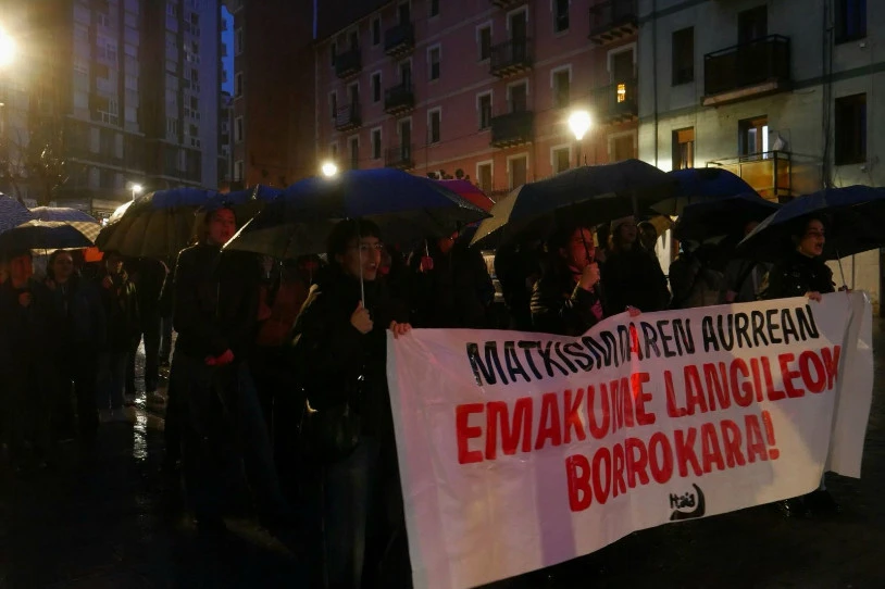 Galdakaon, emakume bat bortxatu du mutil batek